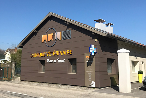 Pontcharra façade min